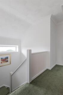 Deepdale Close 8-3.jpg