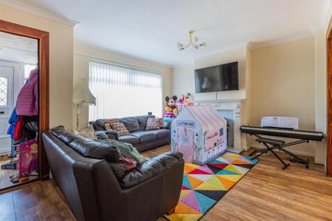 Mountbatten Close 6-3.jpg