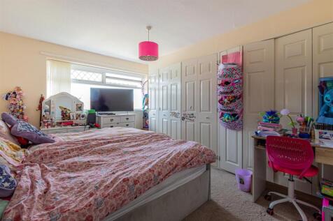 Mountbatten Close 6-16.jpg
