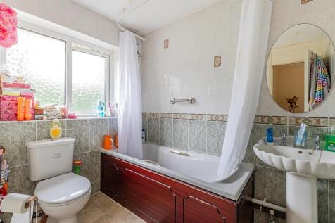 Mountbatten Close 6-20.jpg