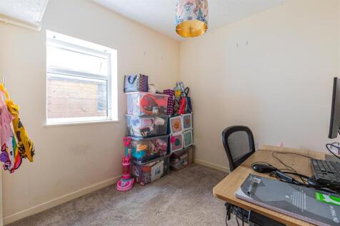 Mountbatten Close 6-13.jpg