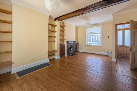 Inverness Place 6-8.jpg