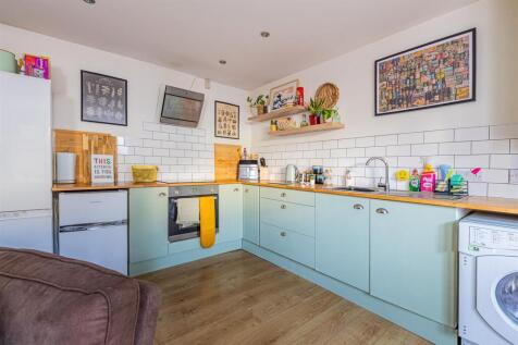 Newport Road 124, 1-11.jpg