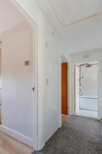 Carisbrooke Road 84-1.jpg