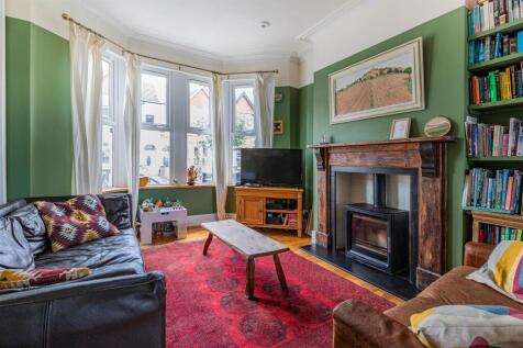 Edington Avenue 15-19.jpg