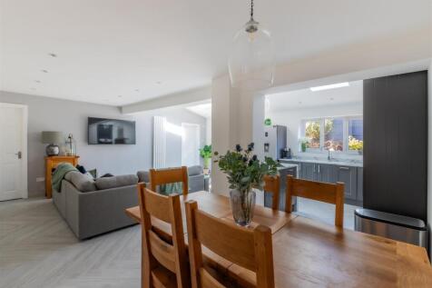 Clos Tecwyn 10-14.jpg