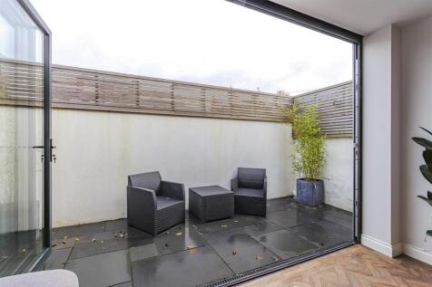 Albany Road 245, 2-9.jpg