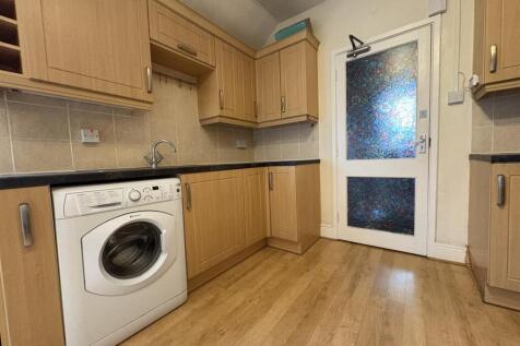 37a pen kitchen 2.jpg