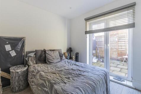 Claude Road 37, 2-3.jpg