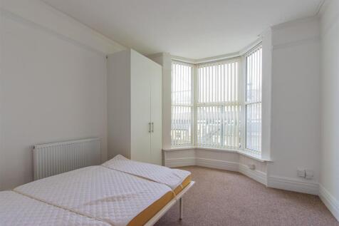 Connaught Road 31, 4-3.jpg