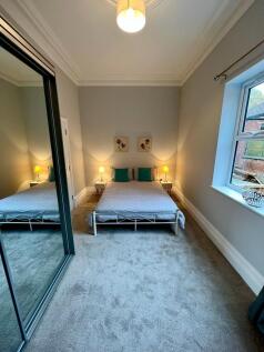 Bedroom 1 r.jpg