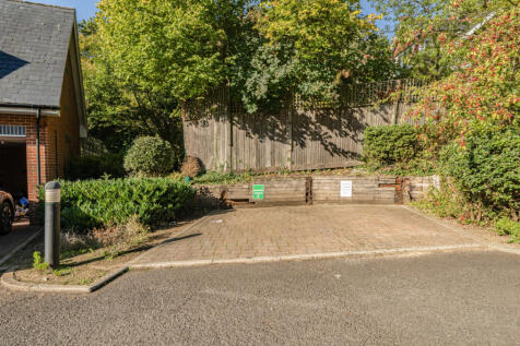 1354546-5-68db9d6...