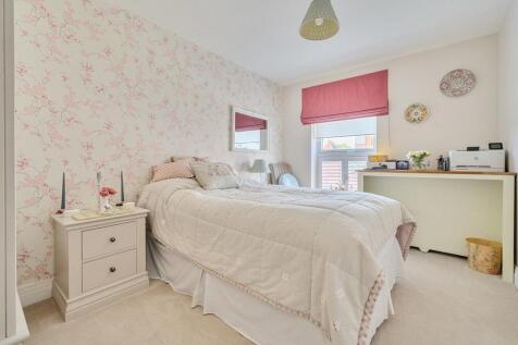 1339812-15-689b40...