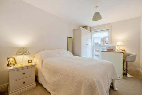 1384614-6-692829d...