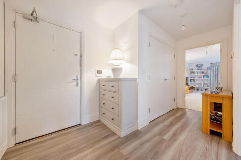 1384614-11-69282a...