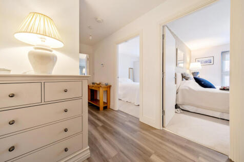 1384614-12-69282a...