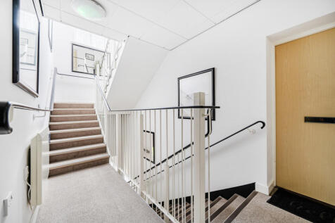 1372530-14-68fa14...