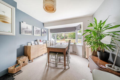 1372977-4-6901f03...