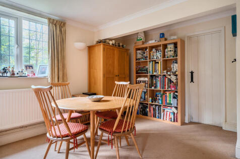 1375201-20-690b2c...