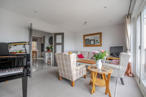 1381419-4-691483e...