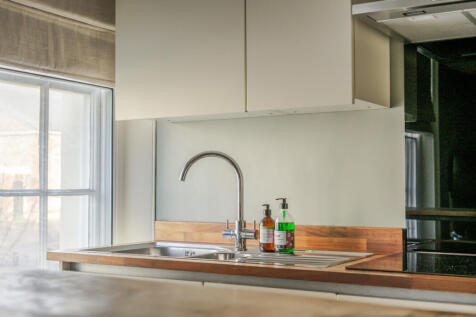 1380143-3-6915b27...