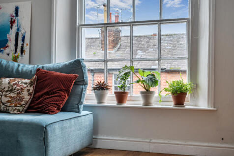 1372139-16-690b5c...