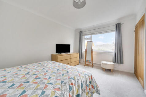 1365940-27-68ee49...