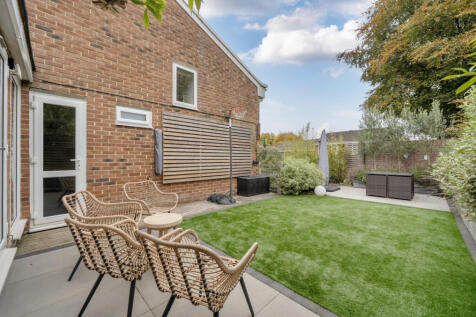 1365940-8-68ee494...