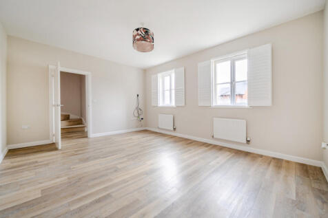 1389082-15-693aac...