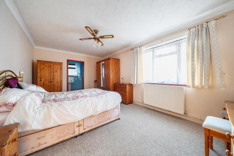 1385224-8-6925a82...