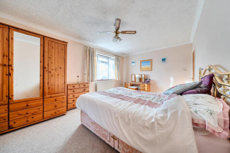 1385224-6-6925a76...