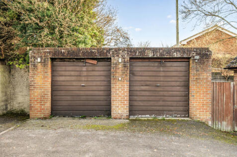 1382784-4-691c91d...