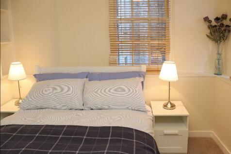5704-20221115170345-4584-20200504114357-3406-20190129060909-westbow-bed2