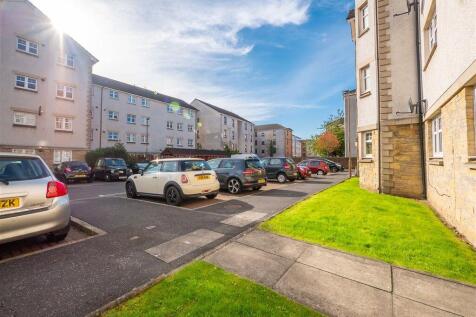 5642-20220905093737-5047-20210119135956-duff-street-edinburgh-EH11-ext2-www.zoneletting.com-letting-agent