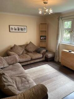 5277-20210528150424-Duff-Street-living-room-2