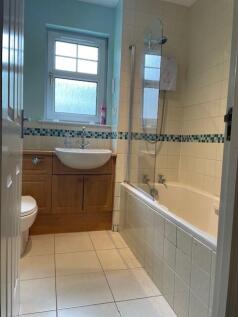5277-20210528150453-duff-street-bathroom