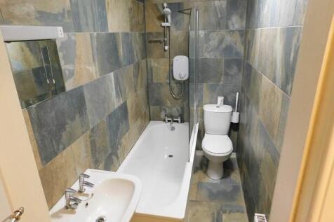 5054-20210121155620-Leamington-Terrace-Edinburgh-www.zoneletting.com-bath