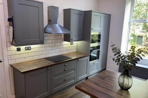 1.1 43 FD KItchen1