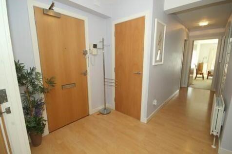 3090-20180529035841-hallway2