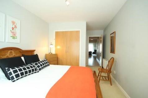 3090-20180529035857-bedroom2