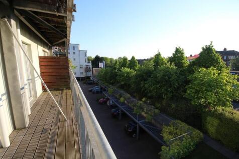 3090-20180530050554-ascot-balcony