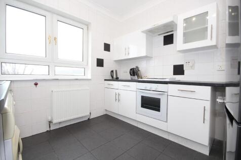 5178-20210404185952-18-Swinton-Drive-0011