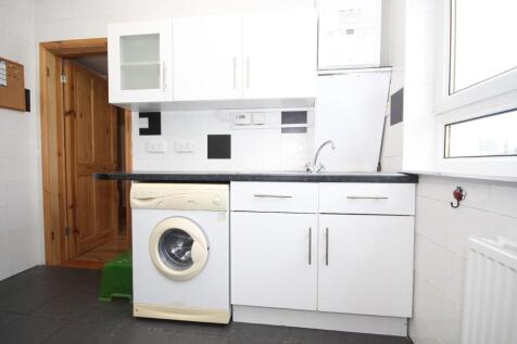5178-20210404190007-18-Swinton-Drive-0012