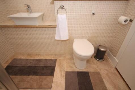 5260-20210519110516-ensuite1