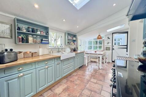 Kitchen - All.jpeg