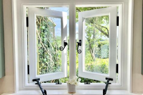 Kitchen - Window.jpeg