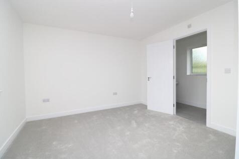 bedroom 4.jpg