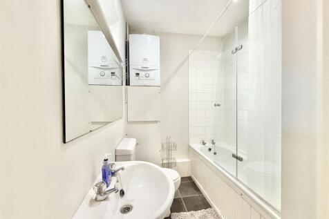 Annexe - Bathroom
