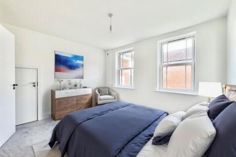 Bedroom.JPG