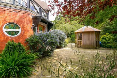 Property Image 4